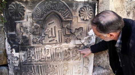 A­n­t­a­l­y­a­­n­ı­n­ ­k­a­y­ı­p­ ­9­ ­f­e­t­i­h­ ­k­i­t­a­b­e­s­i­n­d­e­n­ ­i­k­i­s­i­ ­b­u­l­u­n­d­u­